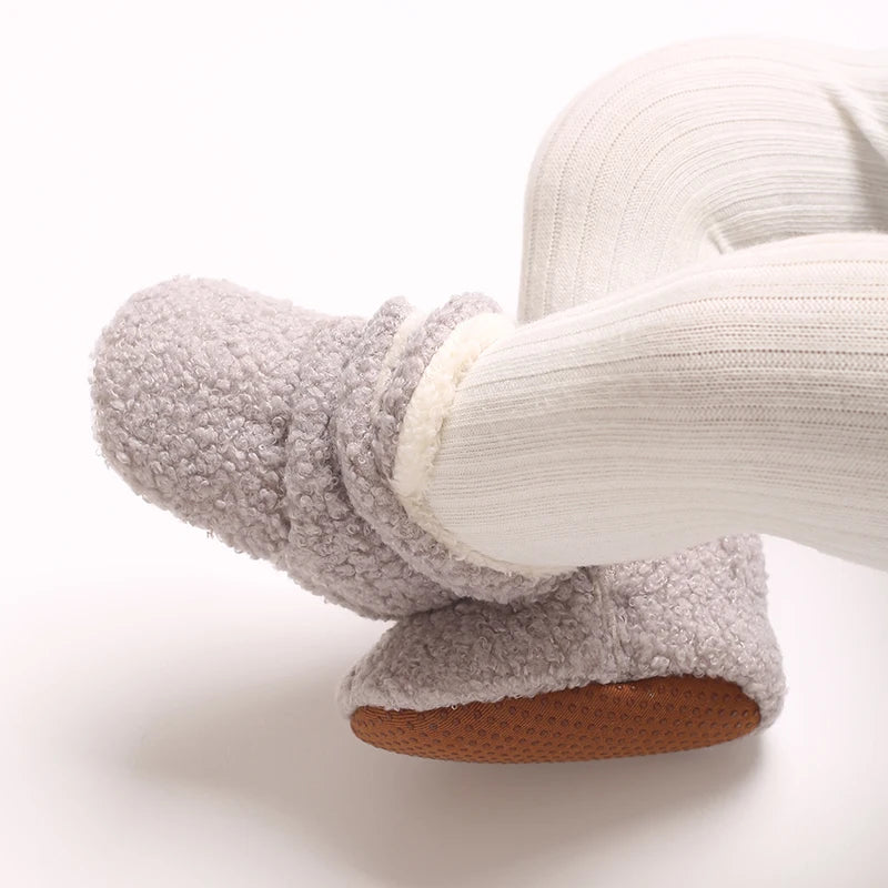 Warm Wiggles Boots 🧣👣