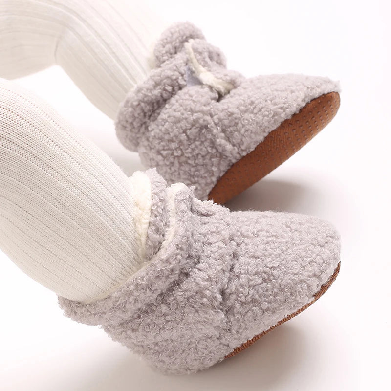 Warm Wiggles Boots 🧣👣