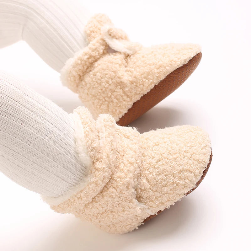 Warm Wiggles Boots 🧣👣