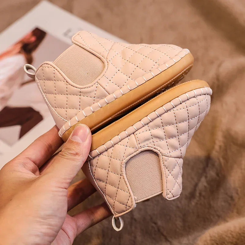 Frosty Tots Boots 🍼🧦