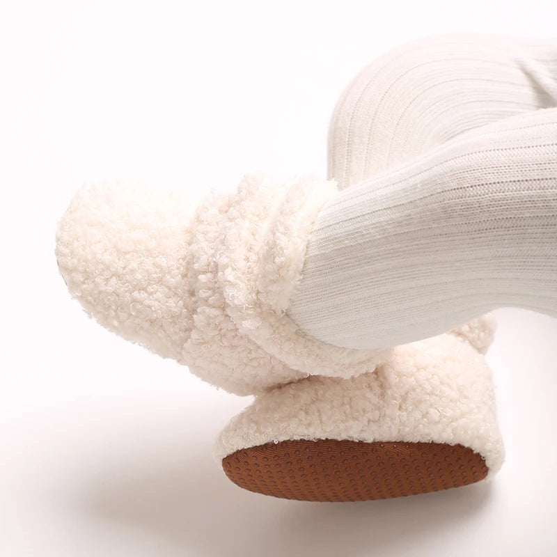 Warm Wiggles Boots 🧣👣