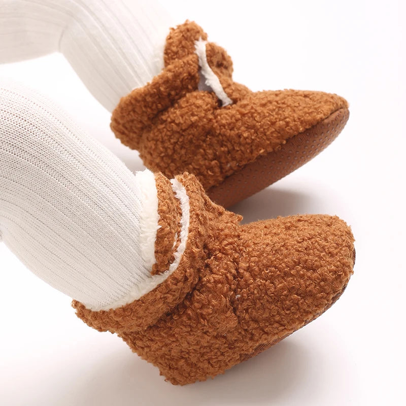 Warm Wiggles Boots 🧣👣