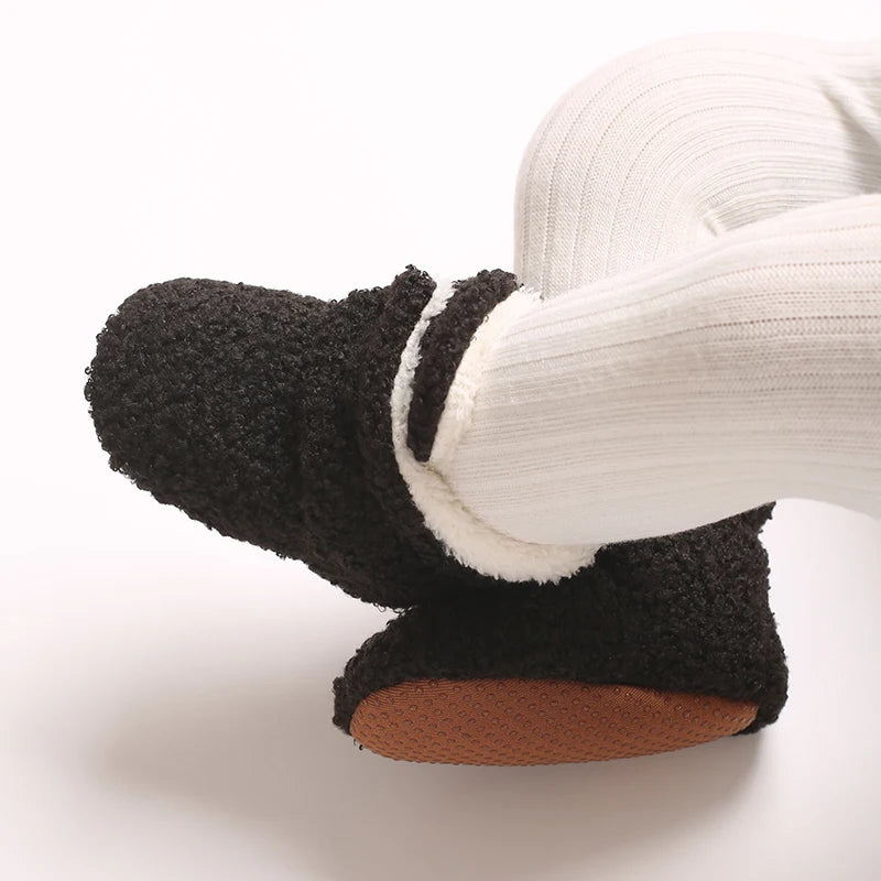 Warm Wiggles Boots 🧣👣