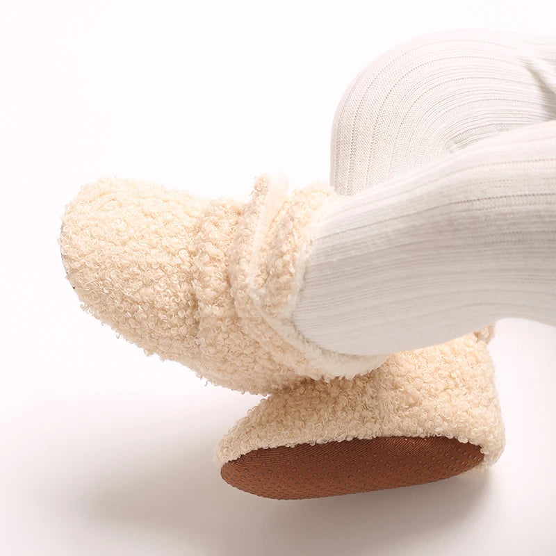 Warm Wiggles Boots 🧣👣