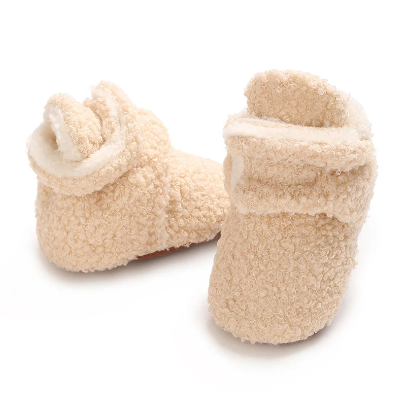 Warm Wiggles Boots 🧣👣