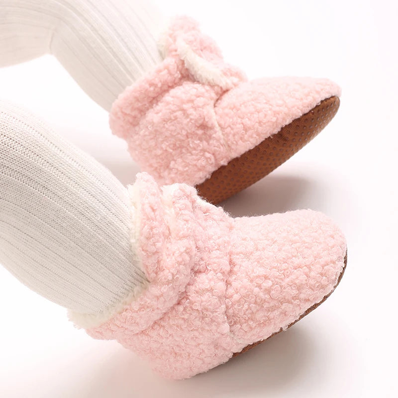 Warm Wiggles Boots 🧣👣